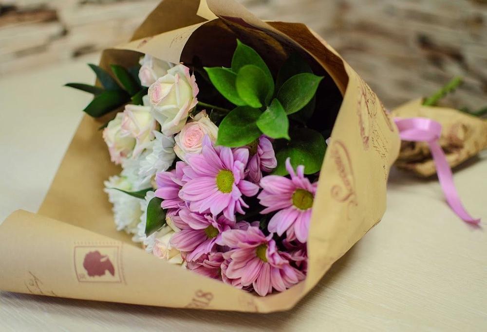 Букет цветов из: Розы и Хризантемы в Чемал