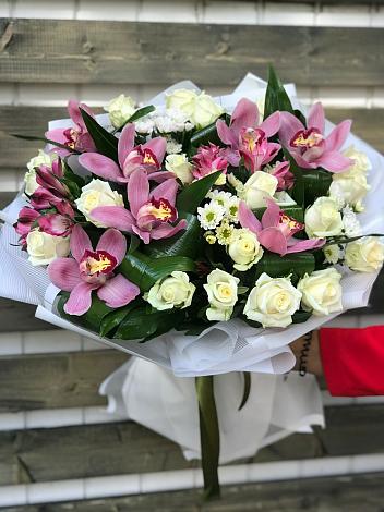 Букет цветов из: Розы и Хризантемы в Чемал