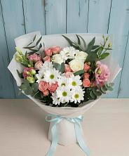 Букет цветов из:  Розы, Лизиантусы и Хризантемы в Чемал
