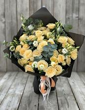 Букет цветов из:  Розы и Лизиантусы #REPLACE_PRED# Чемал