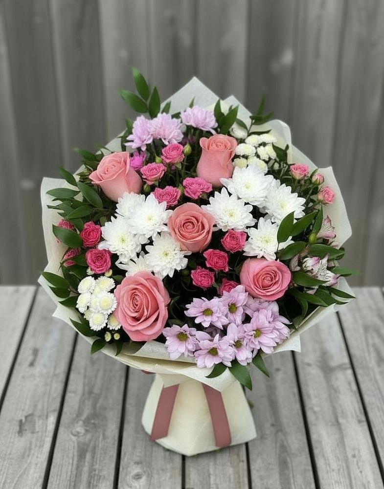 Букет цветов из: Альстромерии, Гвоздики, Розы и Хризантемы в Чемал
