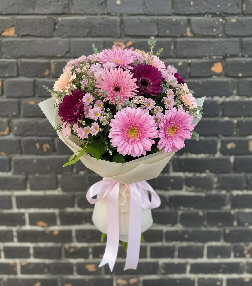 Букет цветов из: Герберы и Хризантемы в Чемал