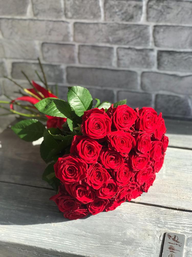 Букет Красные розы Фридом в Чемал