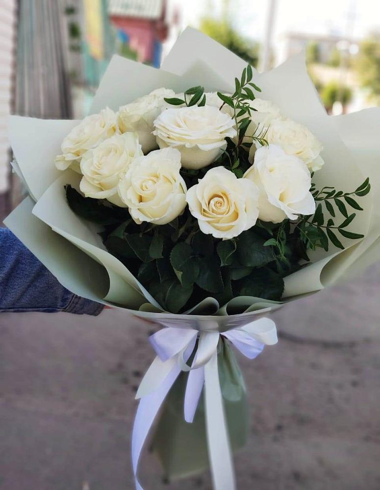 Букет Белые розы Проуд в Чемал