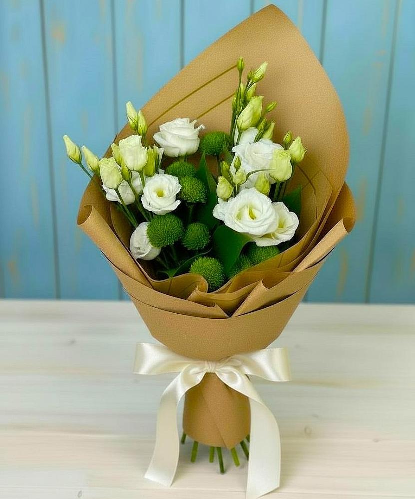 Букет цветов из: Хризантемы и Лизиантусы в Чемал