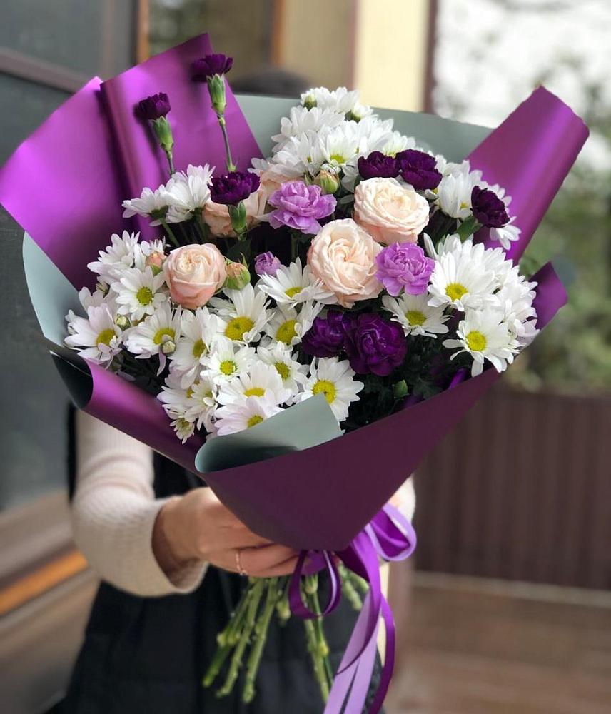 Букет цветов из: Хризантемы, Гвоздики и Розы в Чемал