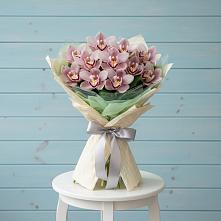 Букет цветов из:  Орхидеи и Розы в Чемал