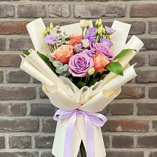 Букет цветов из:  Лизиантусы и Розы #REPLACE_PRED# Чемал