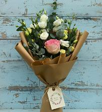 Букет цветов из:  Розы и Лизиантусы в Чемал