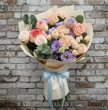 Букет цветов из:  Розы, Лизиантусы и Гвоздики в Чемал